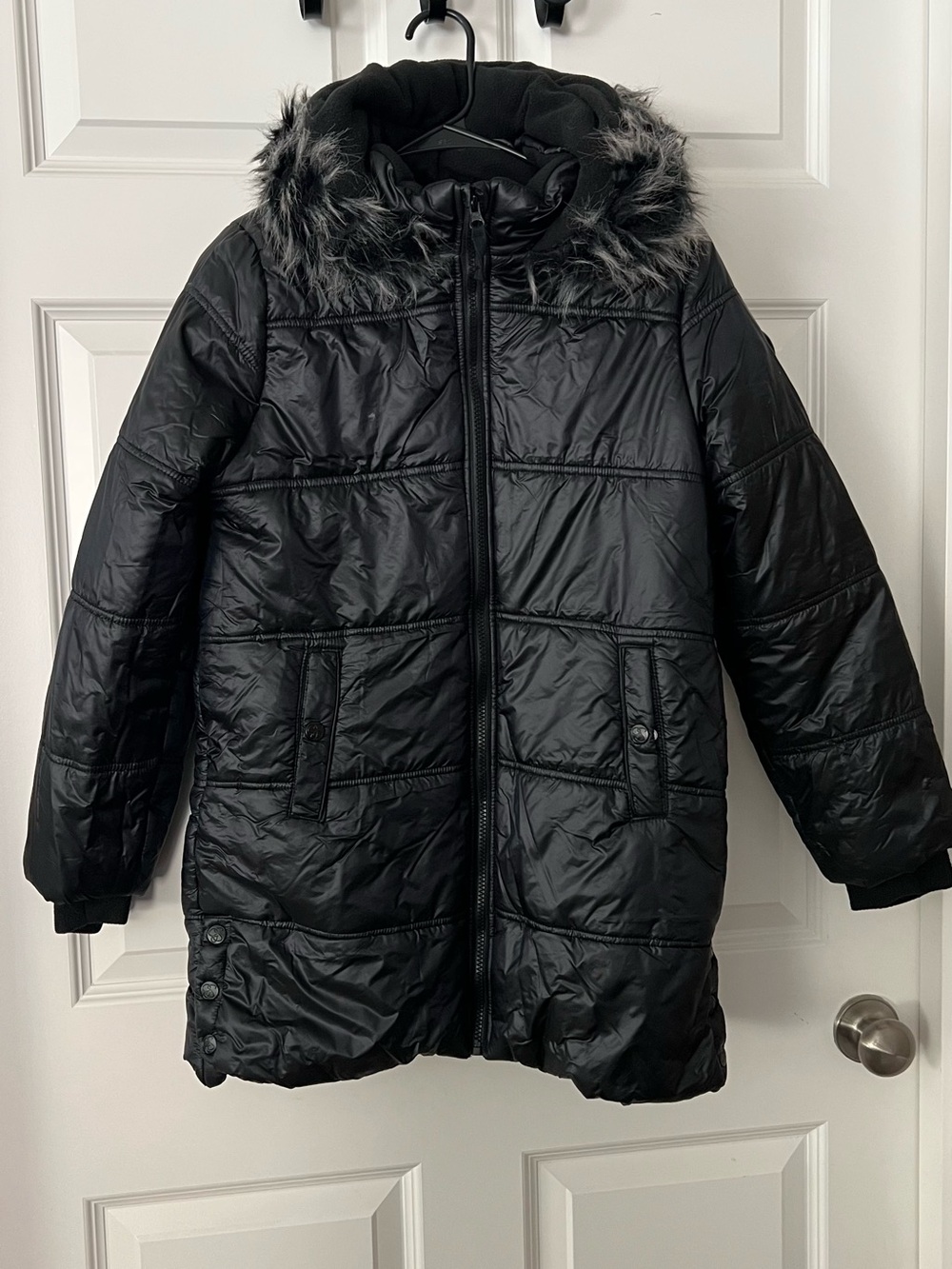 Jessica Simpson Black Hooded Puffer Jacket with Faux Fur Trim